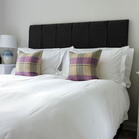 Lovely 2 Bed House In 피틀로크리 외부 사진