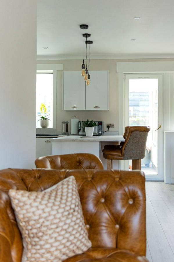 Lovely 2 Bed House In 피틀로크리 외부 사진