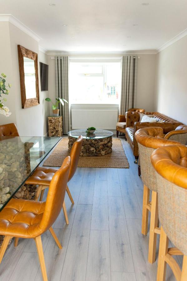 Lovely 2 Bed House In 피틀로크리 외부 사진