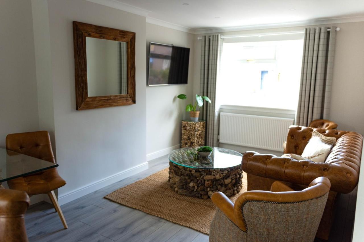 Lovely 2 Bed House In 피틀로크리 외부 사진