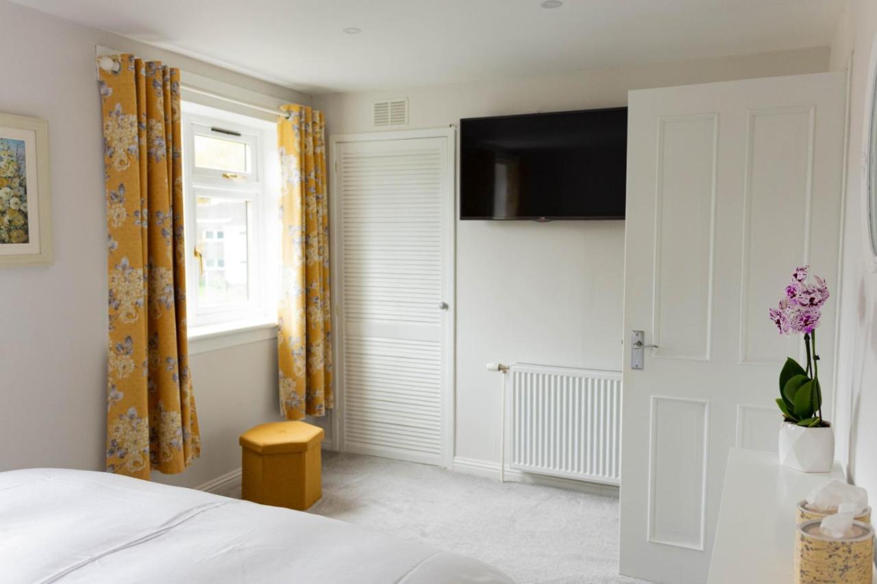 Lovely 2 Bed House In 피틀로크리 외부 사진