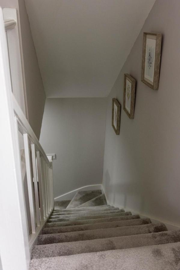 Lovely 2 Bed House In 피틀로크리 외부 사진