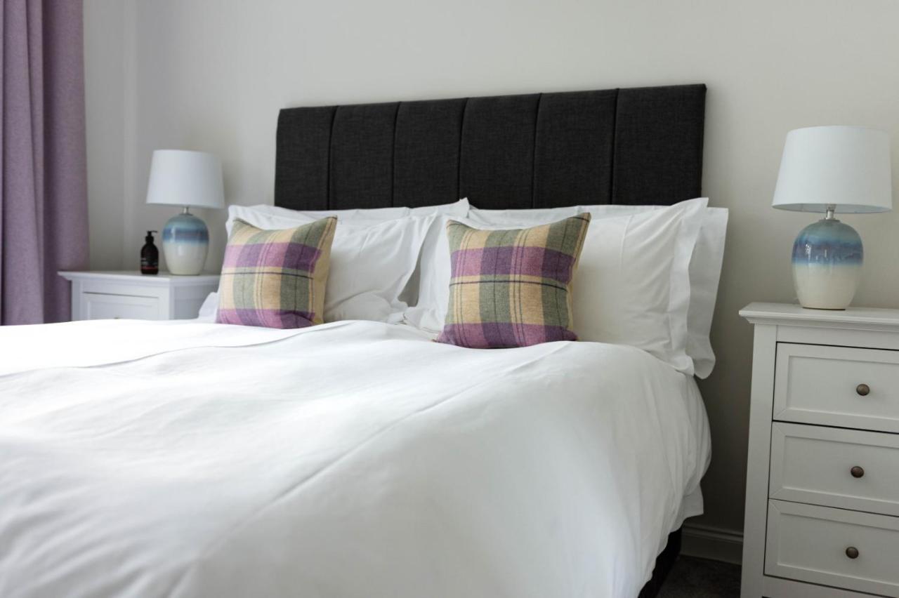 Lovely 2 Bed House In 피틀로크리 외부 사진